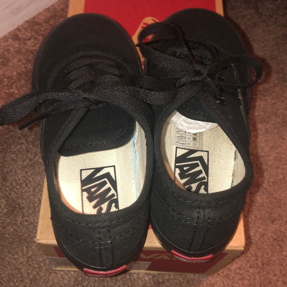 Vans - Picture 4 of 6